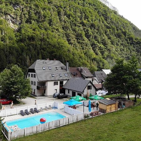 Encijan Apartments Log pod Mangartom Bagian luar foto