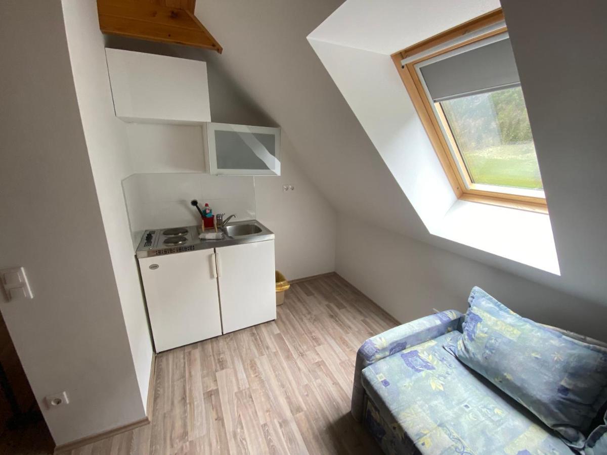 Encijan Apartments Log pod Mangartom Bagian luar foto