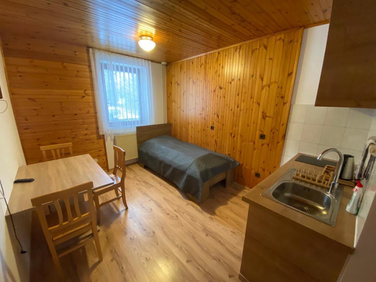 Encijan Apartments Log pod Mangartom Bagian luar foto
