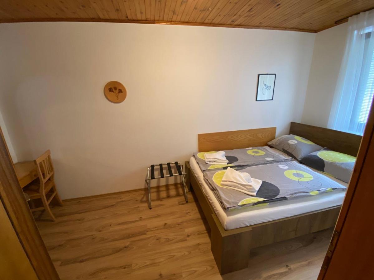 Encijan Apartments Log pod Mangartom Bagian luar foto